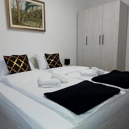 Pinocchio Apartman